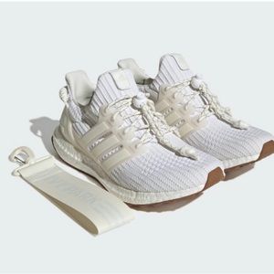 Ivy Park "Icy Park" Ultraboost 4.0 OG Sneakers